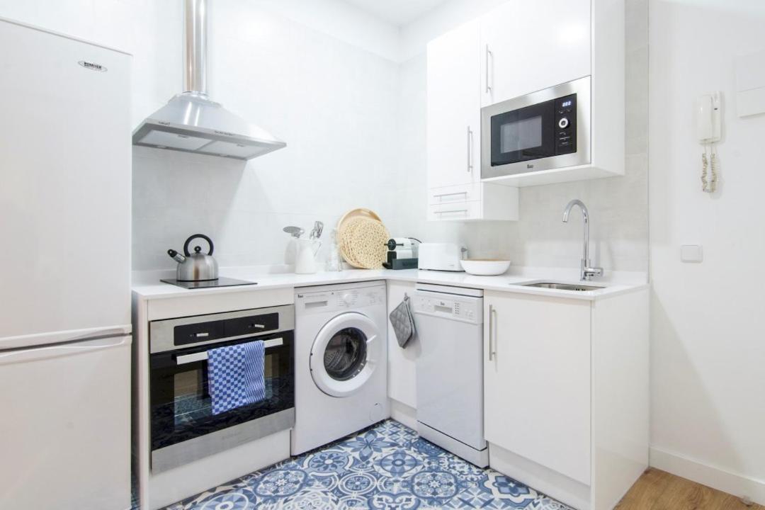 Comfy And Centric- 2Bd 1Bth- Espoz Y Mina Apartment Madrid Exterior photo